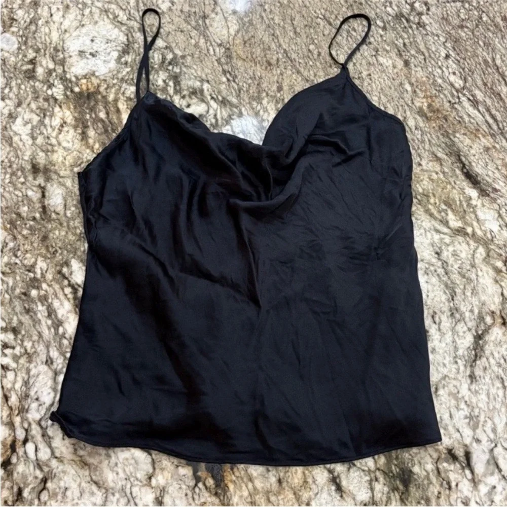 Victoria’s Secret 100% silk top - Picture 2 of 3